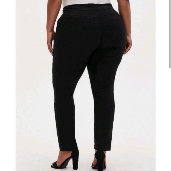 NWT TORRID STANDARD MILLENNIUM STRETCH BLACK STRAIGHT LEG DRESS PANTS SIZE 18 - Picture 6 of 16
